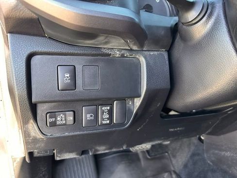 Used 2023 Toyota Tacoma TRD Off-Road image 18