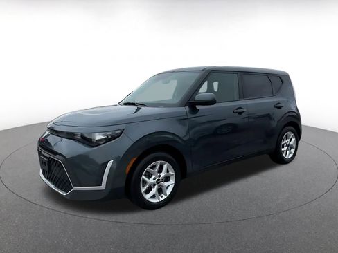 Used 2025 Kia Soul LX w/ LX Technology Package image 8