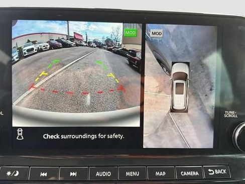 Used 2025 Nissan Pathfinder SL AWD/4WD image 20