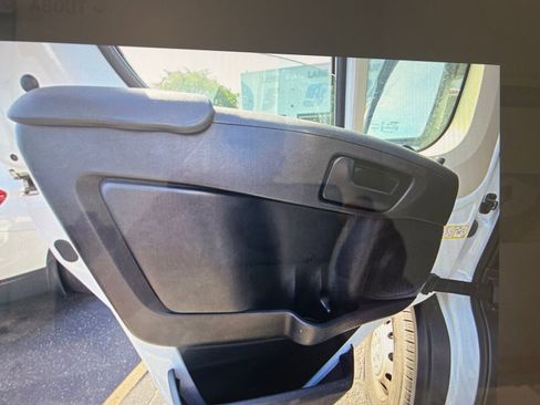 Used 2021 RAM ProMaster 2500 FWD image 10