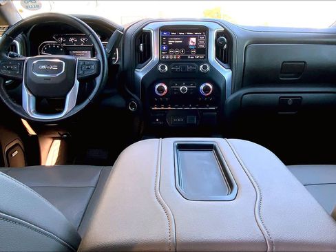 Used 2020 GMC Sierra 1500 SLT image 15