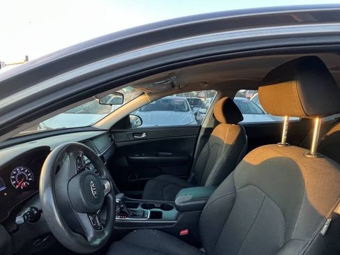 Used 2018 Kia Optima LX FWD image 4
