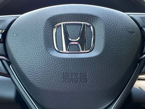Used 2018 Honda Accord Sport image 19