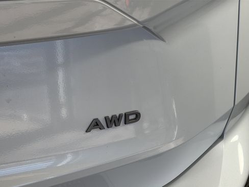 Certified 2025 Nissan Rogue SV image 17