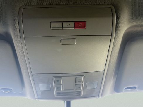 Used 2019 Volkswagen Atlas SE image 66