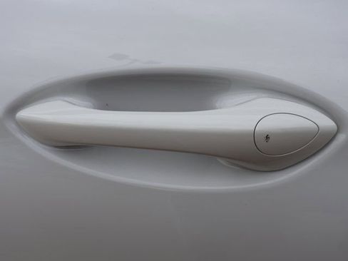 Certified 2025 Buick Envista Sport Touring FWD image 19