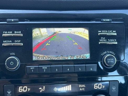 Used 2017 Nissan Rogue Sport SV image 18