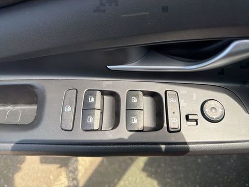 Certified 2023 Hyundai Elantra Limited FWD image 17