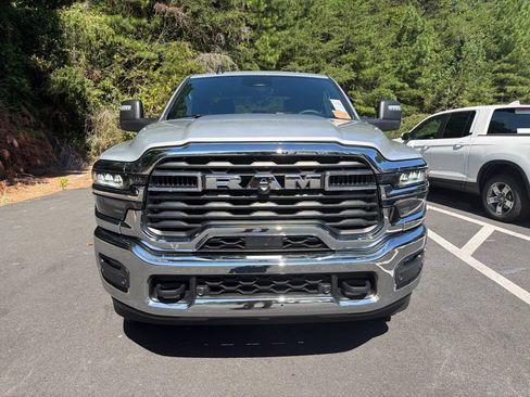 Used 2026 RAM 2500 Big Horn AWD/4WD image 2