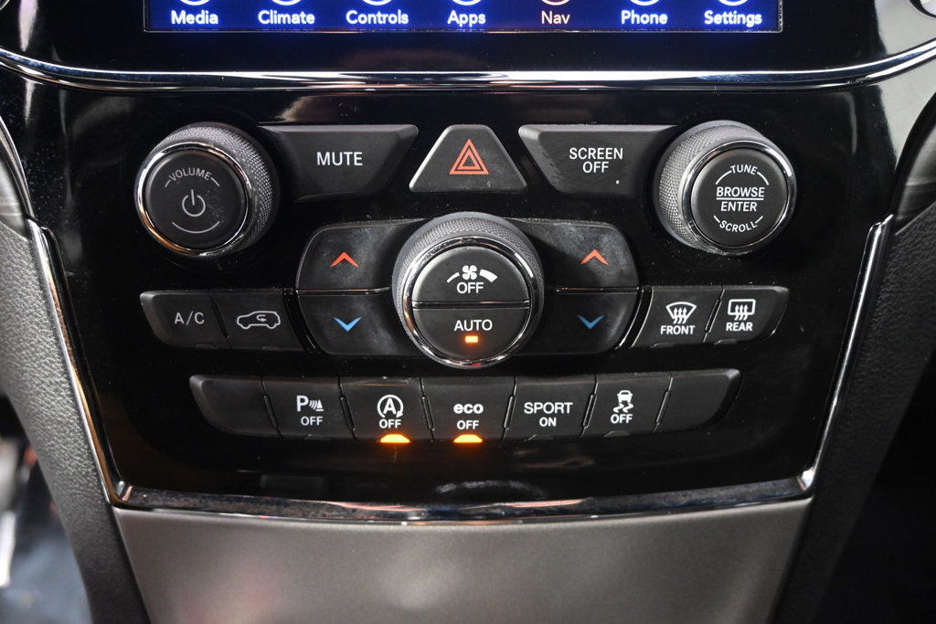 Used 2020 Jeep Grand Cherokee Altitude AWD/4WD image 31