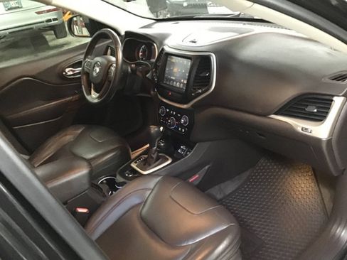 Used 2015 Jeep Cherokee Trailhawk w/ Comfort/Convenience Group AWD/4WD image 25