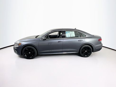 Used 2022 Volkswagen Passat 2.0T SE FWD image 8