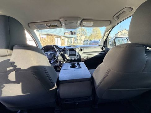 Used 2014 Toyota Tundra SR image 32