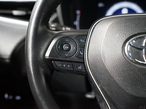 Used 2024 Toyota Corolla Cross XLE image 14