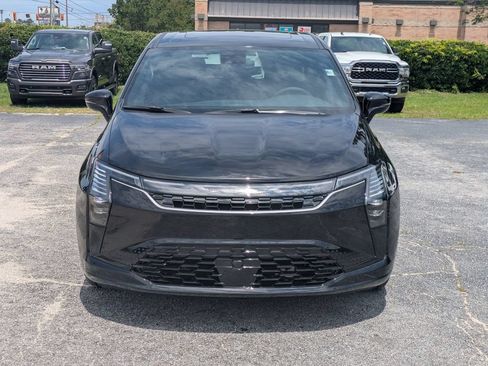 New 2027 Chrysler Pacifica Select FWD image 2