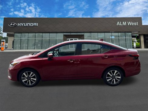 Used 2025 Nissan Versa SV FWD image 8