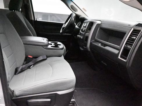 Used 2018 RAM 1500 Express AWD/4WD image 11