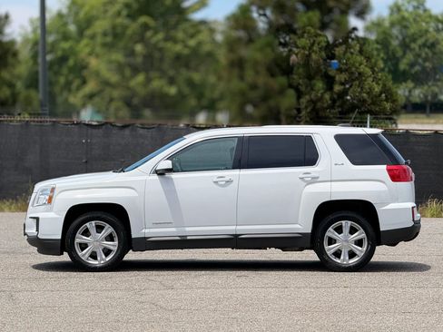 Used 2017 GMC Terrain SLE FWD image 8
