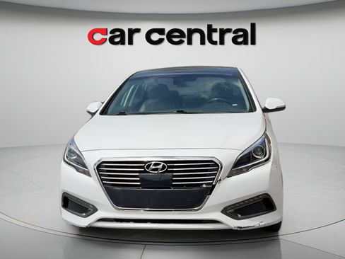 Used 2017 Hyundai Sonata Limited w/ Ultimate Package 02 FWD image 9
