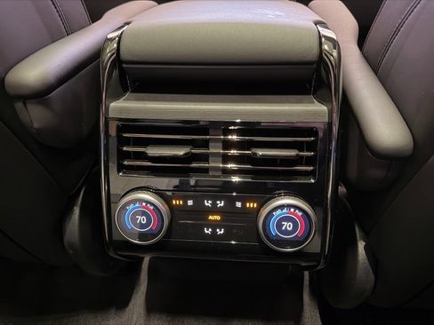 New 2025 Land Rover Range Rover Sport Dynamic SE AWD/4WD image 18
