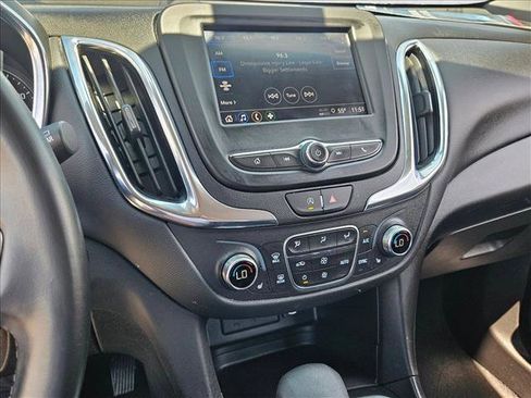 Used 2024 Chevrolet Equinox LT AWD/4WD image 14