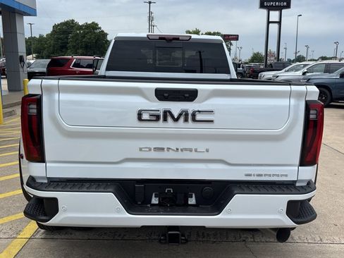 New 2026 GMC Sierra 3500 Denali Ultimate AWD/4WD image 4
