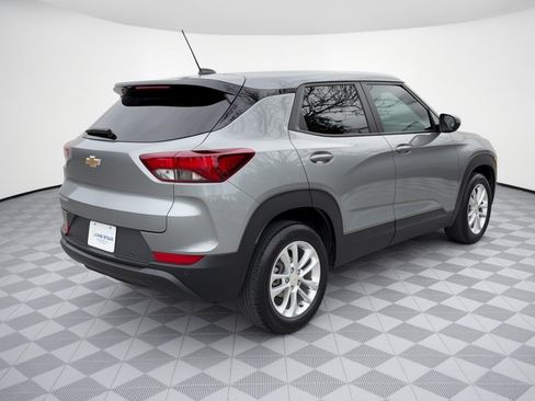 Certified 2026 Chevrolet TrailBlazer LS w/ LS Convenience Package FWD image 9