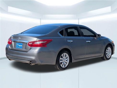 Used 2018 Nissan Altima 2.5 S w/ S Convenience Package FWD image 6