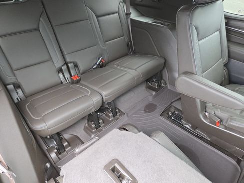 Used 2024 GMC Yukon Denali AWD/4WD image 27