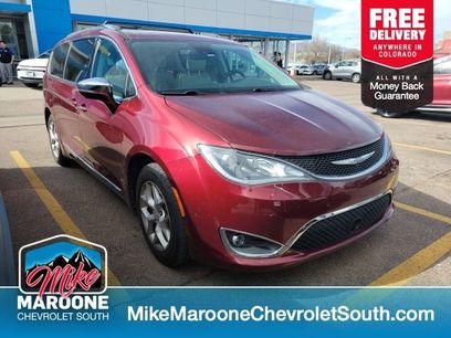 Used 2017 Chrysler Pacifica Limited w/ Advanced Safetytec Group
