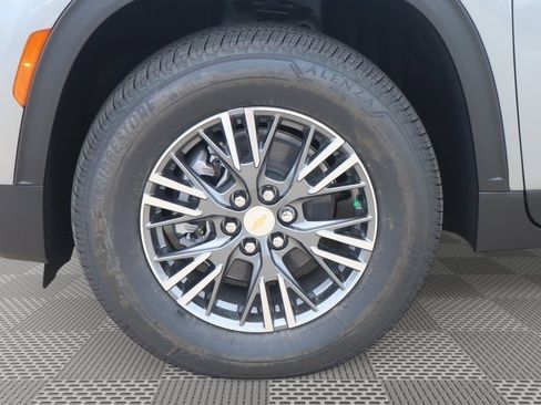 New 2026 Chevrolet Traverse LT w/ Driver Confidence Package image 17