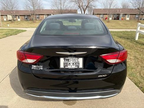 Used 2016 Chrysler 200 Limited image 5