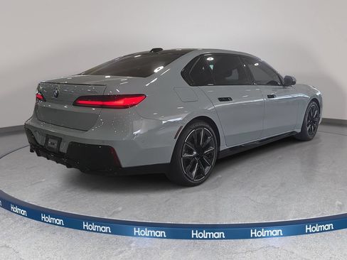 Used 2024 BMW 740i w/ Premium Package 2 RWD image 6
