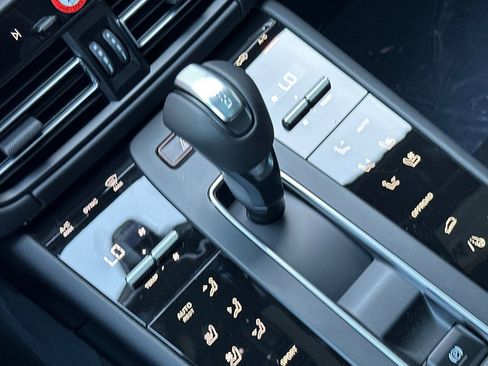 New 2026 Porsche Macan GTS image 28