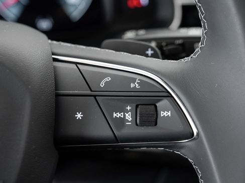 Used 2025 Audi Q8 Premium Plus w/ Premium Plus Package image 18