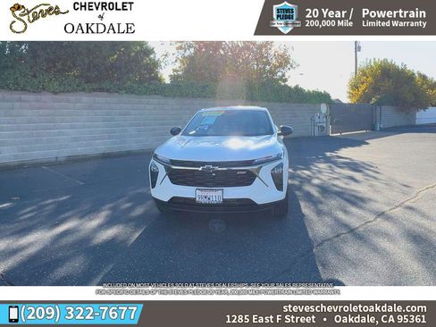 Certified 2025 Chevrolet Trax RS w/ Sunroof Package image 4