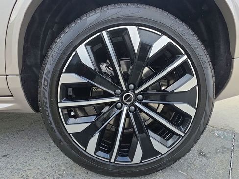 New 2026 Volvo XC90 B6 Ultra w/ Lounge Package image 38
