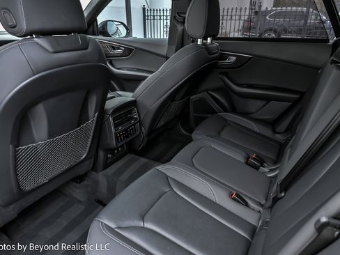 Used 2021 Audi Q8 Prestige image 29