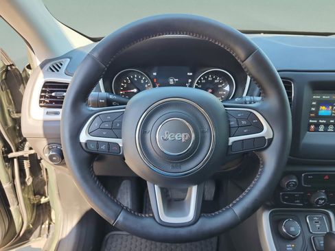 Used 2019 Jeep Compass Latitude w/ Popular Equipment Group image 10