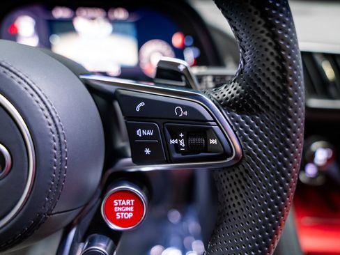 Used 2022 Audi R8 V10 w/ Premium Package RWD image 56