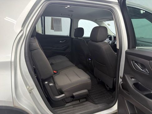 Used 2019 Chevrolet Traverse LS FWD image 16
