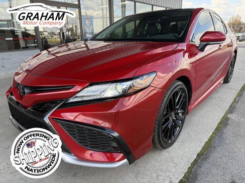 Used 2022 Toyota Camry XSE image 1