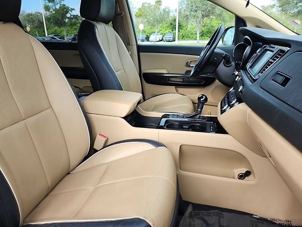Used 2016 Kia Sedona SX FWD image 12