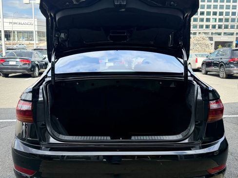 Used 2019 Volkswagen Jetta S image 38