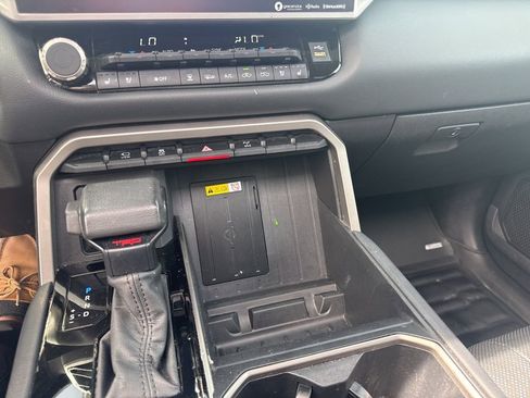 Used 2022 Toyota Tundra Limited w/ TRD Off-Road Package image 10