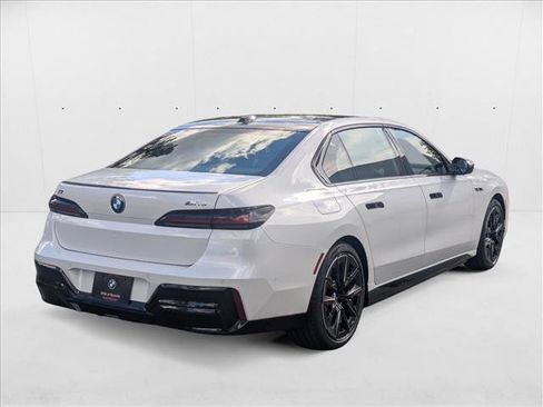 New 2026 BMW i7 M70 w/ Executive Package AWD/4WD image 2