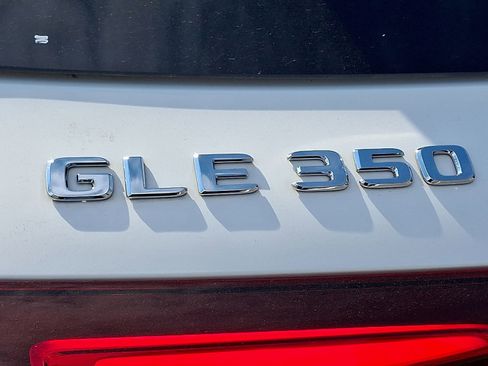Certified 2024 Mercedes-Benz GLE 350 4MATIC image 32