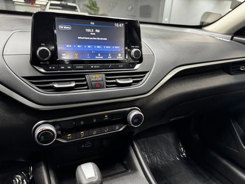 Used 2024 Nissan Altima 2.5 S FWD image 25