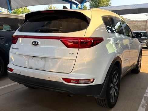 Used 2017 Kia Sportage EX w/ EX Technology Package FWD image 6
