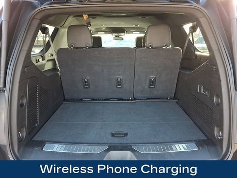 Used 2025 Chevrolet Suburban Premier image 31